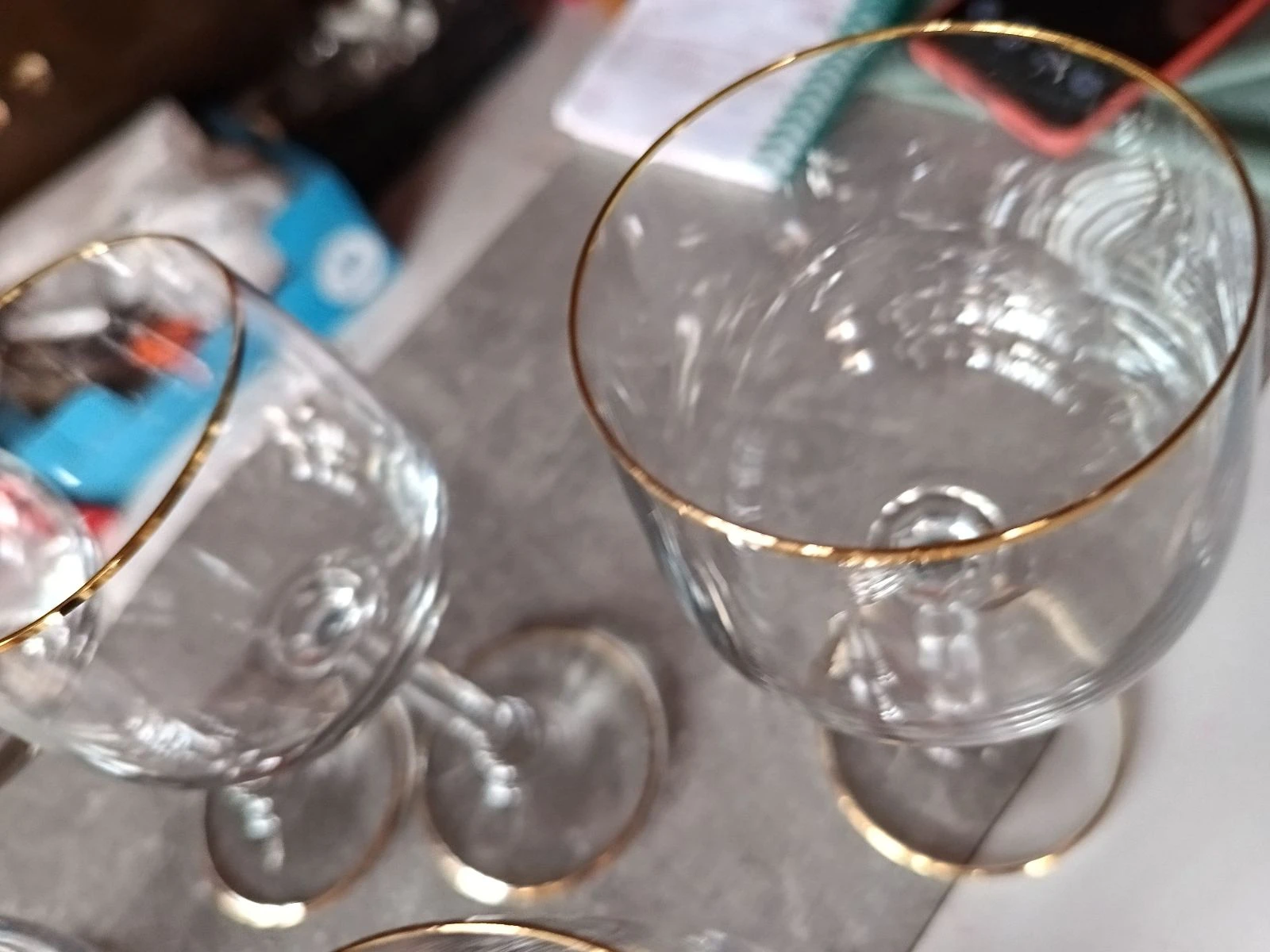 Set of 8 wine glasses with golden filigree on base and rim – photo 3